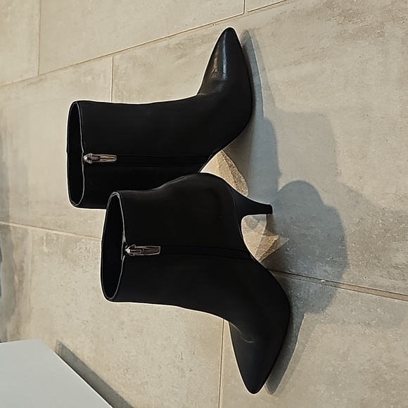 Vince Camuto booties - Picture 5 of 7